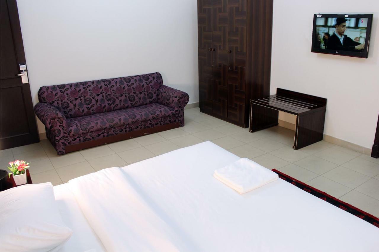 Sahara Hotel Apartments Muscat Exterior photo
